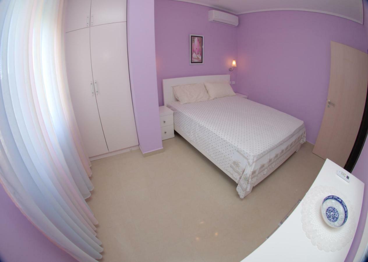 Erti'S Apartments Sarandë 外观 照片